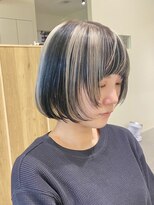 フイ(HUI)&nbsp;30代40代ダブルカラーミルクティーアッシュデザインカラー透け感