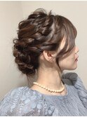 お呼ばれスタイルに 華やか編み込みシニヨン 20代30代40代