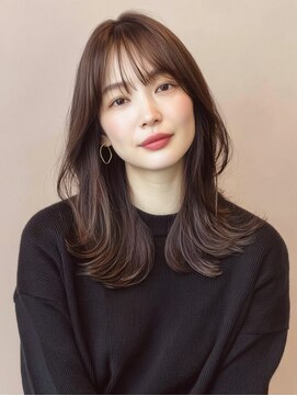 ミー 岡崎(mii) セミロングレイヤー+くびれ巻き