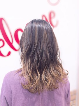 ルーツ(Root) 美髪　ハイライトコントラストグラデーション