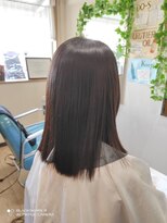 カラクリビショウ(Kara-Kuri Bisho)&nbsp;鎖骨下ヘアスタイル