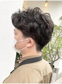 センターパート短髪パーママッシュツーブロック刈り上げ