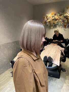 ロンド レア 天神大名店(Lond Le’a) デザインカラー/レイヤーカット/ウェットヘア/オリーブベージュ