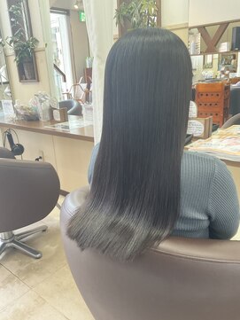 コアフィールフィス(COIFFURE fils) 新規お得クーポンあり【見附　今町】黒髪ストレートヘア