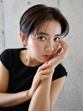 アメリア(ameria) 大人モードな上品ハンサムショート【ameria長岡】