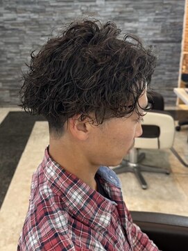 ヘアーアンドビューティーガーデン(HAIR AND BEAUTY GARDEN) 波巻きスパイラルパーマメンズセンターパートツイストパーマ