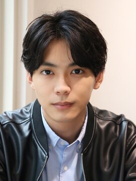 ネイビー(NAVY) ハイナチュラルセンターパート 刈り上げマッシュ