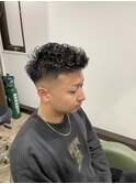スキンフェードonパーマ　アップバング仕上げ
