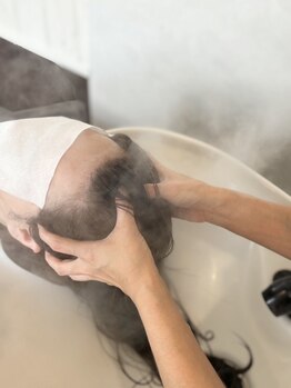 アプローズ(AppLauz)の写真/忙しい日常から少し離れて自分にご褒美を！毛穴の汚れを取りぬけ毛・細毛を予防して健康な髪に！