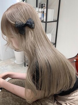 ニトバイアンキシム(nit by ahnkism) 【韓国ヘア】ハイトーン/ロングレイヤー/顔周りカット/堀江