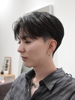 カルム(kalm)&nbsp;センターパートニュアンスパーマカルマヘアメンズパーマ