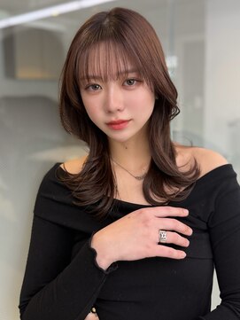 ソラ 広尾店(SORA) ミディアムレイヤー/顔周りカット/くびれ巻き