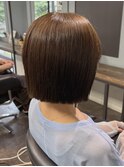 切りっぱなしボブ/透明感ベージュカラー