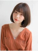 アッシュベージュ ショートボブ 流しバング