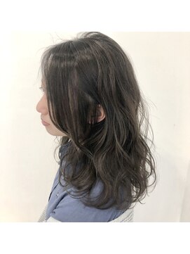 カッツ 駅家店(CUT S) ツヤツヤ スモーキーベージュカラー