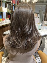 リバレッジ 広尾(Leverage) ハイライトで作る大人グレージュカラー