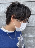 センターパートツイストスパイラルパーマメンズ波巻きパーマ