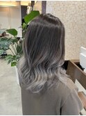 リタッチが目立たないシルバーグラデーション