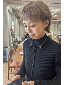 ソーンズ ヨイク(thorns YOIKU) マッシュウルフ×ベージュカラー