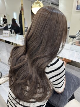 シェノン サントル(CHAINON CENTRE) レイヤーカット/ウェットヘア/オリーブベージュ/デザインカラー