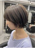 ショートボブ　ラベンダーアッシュ