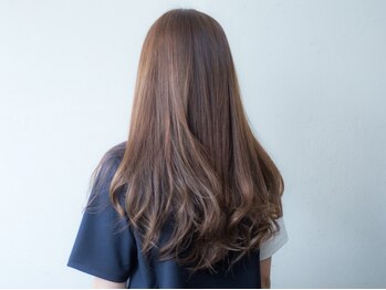 ダブル(DOUBLE)の写真/毎日のコテ巻き不要なデジタルパーマで、柔らかな質感と毛先の動きを実現♪朝のスタイリングも楽々◎
