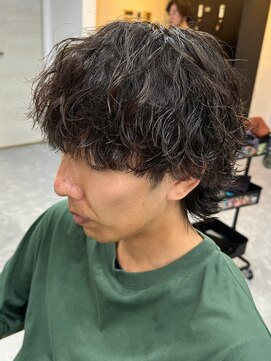 フゥ 宇都宮(FeU) 緩め波巻きスパイラルパーマシャドウパーマメンズマッシュウルフ
