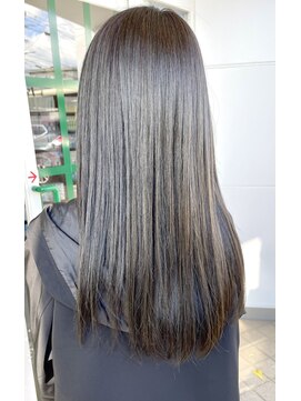 フー バイ セリナ(Fuu.by serina) 暗めオリーブグレージュ