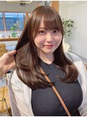 似合わせカットxフェミニンロングくすみベージュx斜めバング前髪