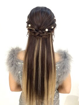 ヘイルジューシー(hail JUICY) ハーフアップ/ストレートハーフアップ/ストレートヘア/熊本