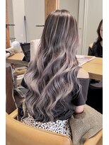 ラグーン(LAGOON)&nbsp;バレイヤージュグレージュハイライトダブルカラーケアブリーチ