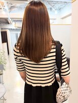 カミエ(kamie)&nbsp;透明感あるベージュロング × 上質な艶髪