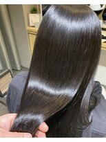 カミケンガレリア(kamiken. galleria)&nbsp;抜群の手触り！美髪さら艶ストレート【カミケンガレリア】