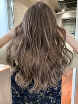 ヨロ 小岩(YOLO) ハイライトカラーミルクティーベージュケアブリーチダブルカラー