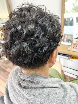 ハイナ(Hi...na) ボリュームパーマ