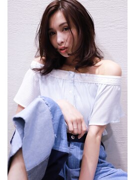 シック(Chic) くびれヘアうる艶髪抜け感ヘアアンニュイヘアミルクティアッシュ