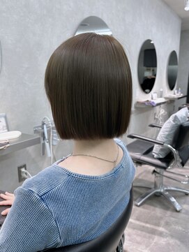 ジーニー 千葉(GENiE) ブリーチなしベージュ/タッセルボブ/千葉【白井愛海】