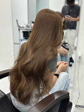 ロムーク 表参道(LOMKH) 顔周りロングレイヤーカット髪質改善オリーブベージュグレージュ