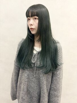 オリーブカラー／グリーンカラー/30代