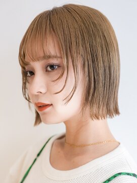 カライング(ing) 大人可愛い20代30代40代黒髪前下がりひし形小顔ボブ