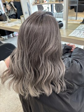 リア 近鉄八尾店(Lia) バレイヤージュ