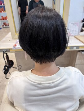 アッシュ 仙川店(Ash) 30代40代50代絶壁解消ひし形大人ショートボブ前髪なしクセ毛