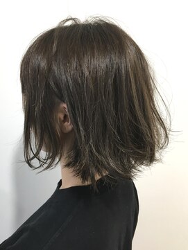 リス 恵比寿(Liss) 【Liss】『外国人風ミントグレー×ハイライト×外ハネボブ』