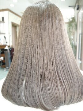 ネス(NESS) ロングレングスのイルミナアージュカラー