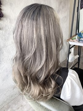 ヘアスタジオニコ(hair studio nico...) silver