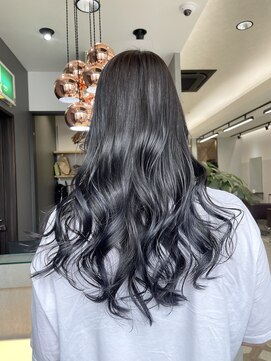 ジゼル 博多筑紫口店(GiseL) 極艶ブルーブラック【博多駅筑紫口】@halu_the_world