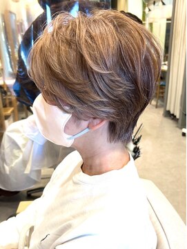 グラッシー センター北店(GLASSI) 【白髪ぼかし】ミルクティーベージュ★2ブロックショート★坂田