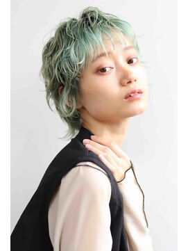 ヘアケアアンドスパ レポ(REPO) エメラルドカラースタイル