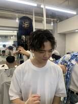 クロムトウキョウ ザ バーバー ネオン 新宿店(CHROM TOKYO the Barber ne/on)&nbsp;ツイストスパイラルハイライト