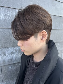 ヒュイル バイ ニアウ(Hwyl by Niau) メンズマッシュセンターパートスパイラルパーマニュアンスパーマ